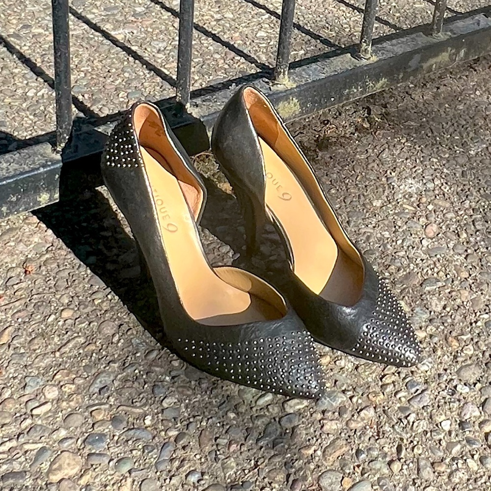 Sexy Black Studded Pumps